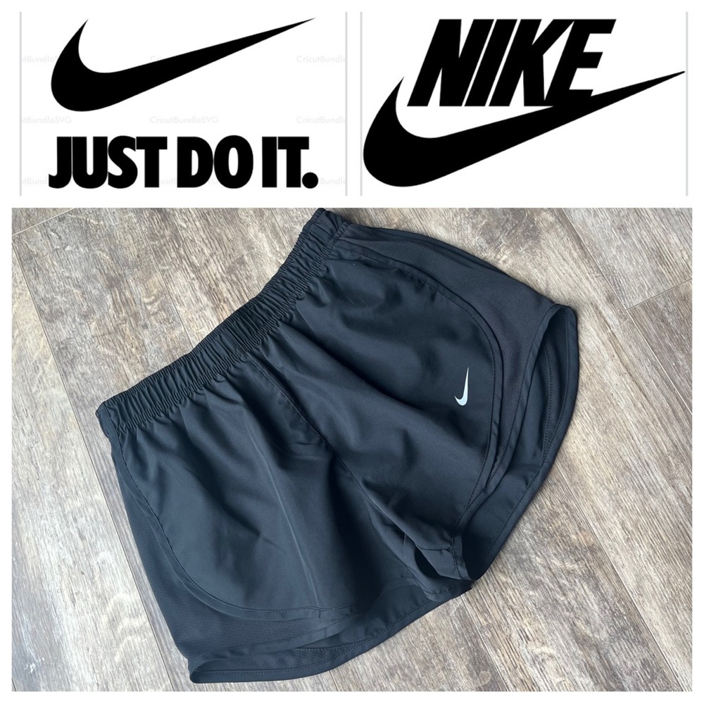 Like New NIKE Athletic / Tempo Running Shorts Size: S